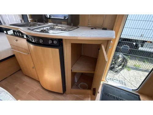 Dethleffs Camper 440 DB Rundsitzgruppe Festbett Toilette Foto: 11