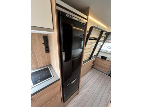 Weinsberg CaraBus 600 MQ Automatic  photo: 6