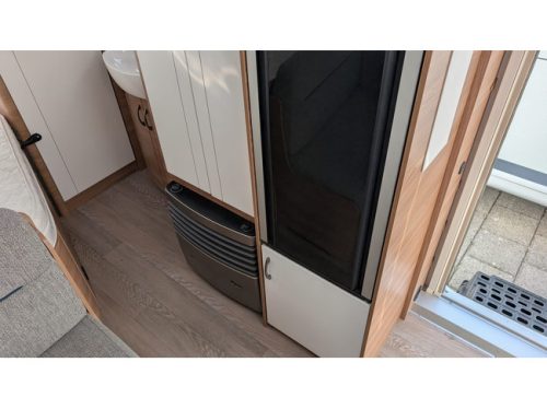 Hobby DE LUXE 400 SFE photo: 10