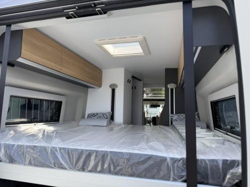 Adria Twin 640 SGX AUFSTELLDACH + HUBBETT Foto: 7