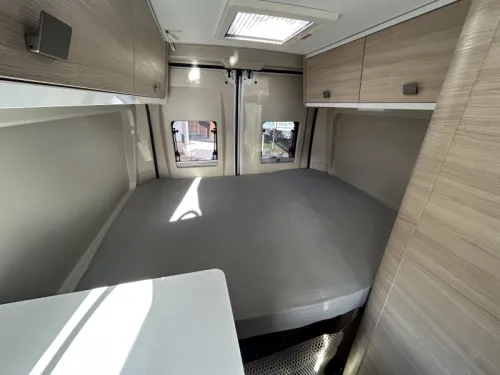 Forster V 636 EB Van conversion with transverse bed  photo: 8