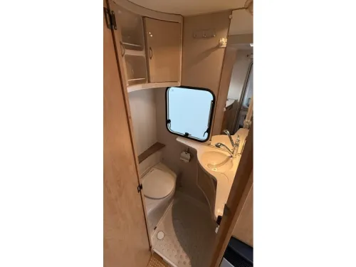Caravelair Ambiance Style 372 cocina grupo de asientos aseo foto: 6