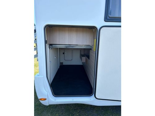 Chausson 718 EB 2.3 131 HP Fiat Ducato Semi-Integrated Camper QUEENS BED IN Height adjustable photo: 22