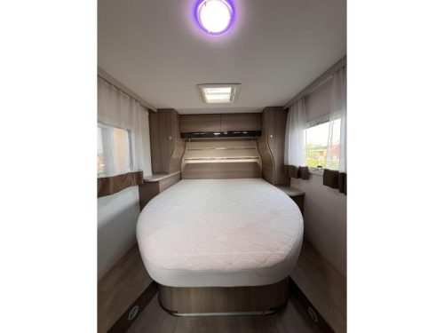 Chausson Titanium 718 XLB Queensbed photo: 16
