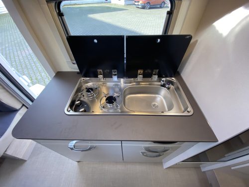 B&uuml;rstner  Lineo T690G, 2 x air conditioning, automatic, single beds photo: 12