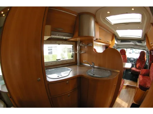 Chausson Allegro 93 Franz&ouml;sisches Bett, Top Aufteilung. Foto: 11