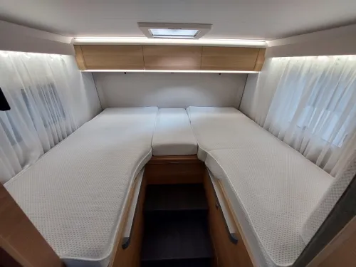Adria Matrix 600 SL L&auml;ngsbett/Hubbett/TV/Batterie Foto: 18