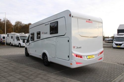 Dethleffs 7052 DBM Just 90 Queenbed + Hubdach ger&auml;umige Garage (94 Foto: 4