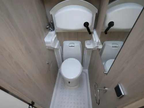 Caravelair Alba Family 466 Stapelbed &eacute;n vast bed  foto: 13