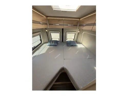 Dethleffs Globetrail 640 1st owner, single bed photo: 11