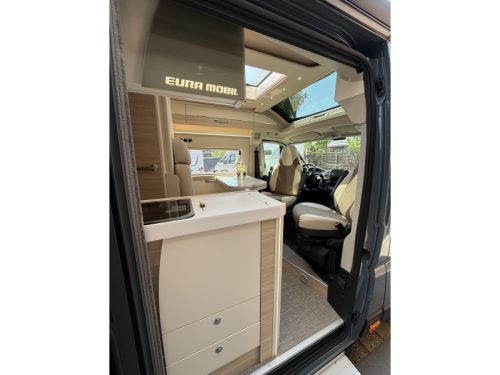 Eura Mobil Van 635 EB V635 EB Low beds! photo: 9