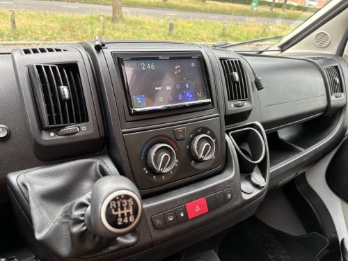 B&uuml;rstner Travel Van T590 TRANSVERSE BED+SEATING AREA EURO 6 SOLAR PANEL photo: 11