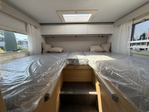Adria Coral Plus 670 DL Face To Face  photo: 19