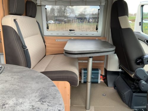 P&ouml;ssl Summit 600 Van conversion, 2.3 160 HP, with timing chain, Transverse bed, Motor-air conditioning, Swivel seats, Year of manufacture 2018 Camper centrum on the road Marum photo: 7