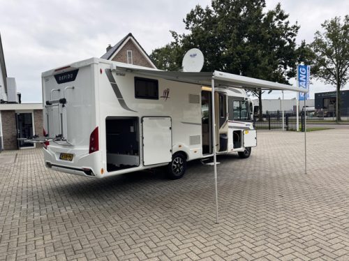 RAPIDO 896 F Automatik - Queensize-Bett Foto: 5