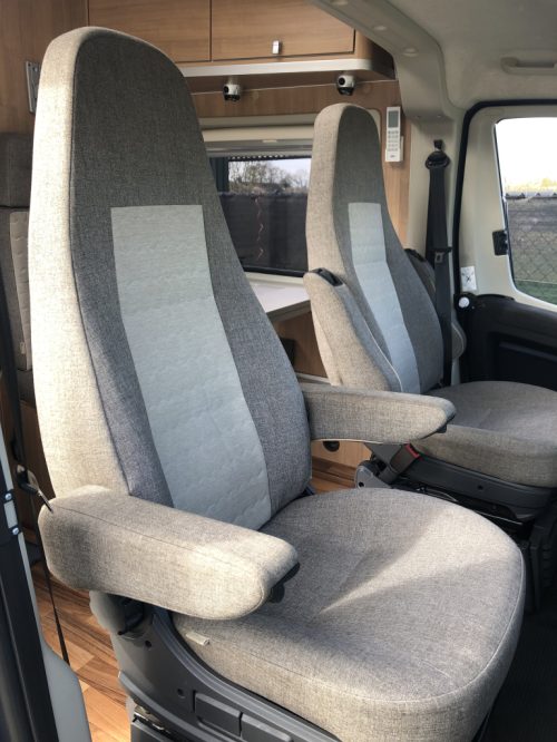 Hymer Yellowstone 649 SINGLE BEDS photo: 21