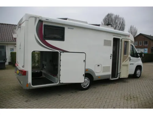Rapido Le Randonneur 666 F Single beds, XXL Garage photo: 2