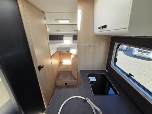 Sunlight T 67 Automatic with single beds  photo: 8