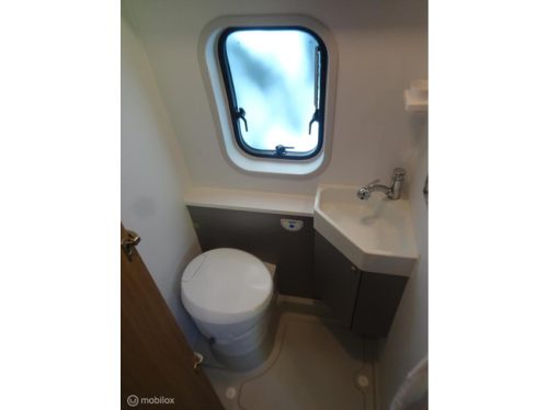 Adria Twin Axess 640 SL 130 HP Euro 6 | Single beds | Full options | Original NL | 39dkm | DEALER-STATE photo: 9
