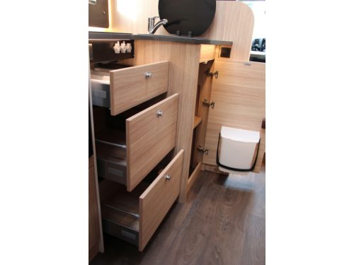 Sunlight T67 Single beds + Pop-top roof  photo: 47