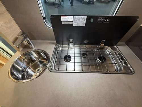 Knaus Sudwind Black Selection 500 QDK Etagenbett / Querbett Foto: 11