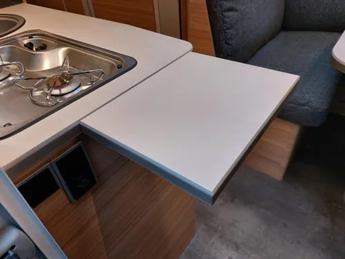 Dethleffs Globebus T 6 GT Automatik/L&auml;ngsbetten/TV Foto: 10