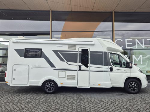 Adria Matrix 640 DC Face to face 2021 photo : 6