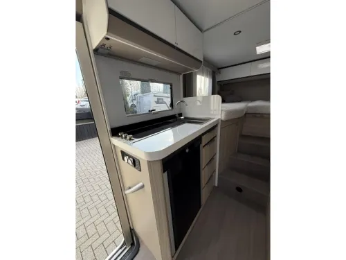 Adria Compact SL - L&auml;ngsbetten Foto: 14