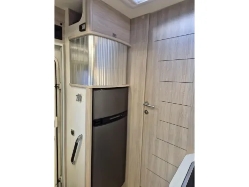Rapido 696 F Premium Edition E&P Levelsysteem  Foto: 13