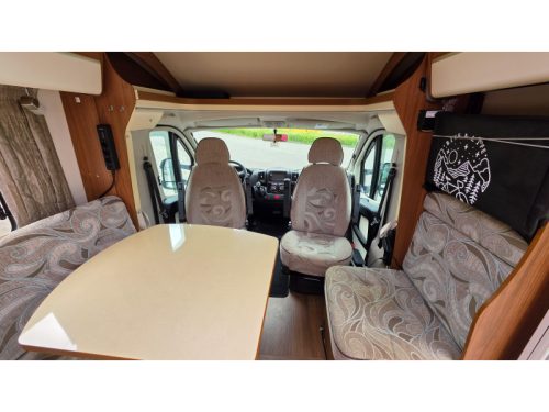 Eura Mobil Profila T 660 EB single beds photo: 9