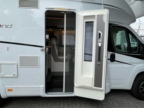 Dethleffs TREND 7057 QUEENSBED AUTOMAAT OVEN BEARLOCK Foto: 5