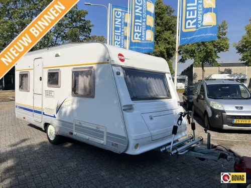 B&uuml;rstner Ventana Avantgarde 435 TS Awning and separate canopy