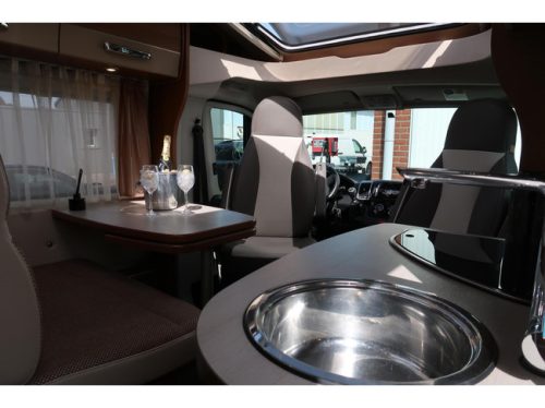 Knaus VAN Ti 550MD |Only 68379KM!|VERY NEAT|Dish/TV / Inverter photo: 4