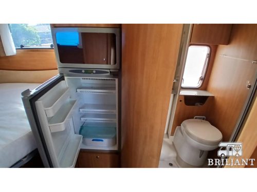 Chausson FLASH 16 ... 2011 transverse bed/lift bed photo: 15