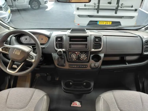 Adria Compact Supreme DL 2027 automaat  foto: 6