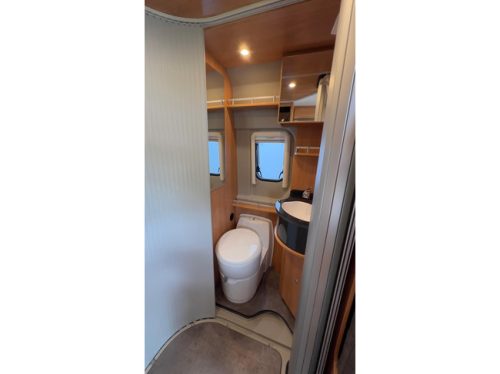 P&ouml;ssl Roadcruiser 640 Automatic / New condition / Van conversion photo: 15