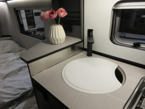 Eriba Feeling 470 COMPACT SINGLE BEDS!! photo: 9