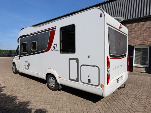 B&uuml;rstner Ixeo Time IT 734 roof air conditioning and towbar photo: 1