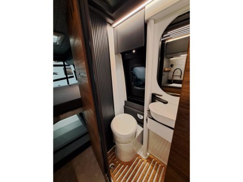 Adria Supertwin 700 SGX 4x4 Mercedes  photo: 8