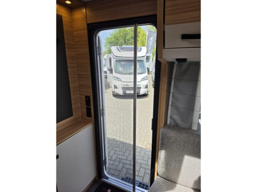 Dethleffs Summer Edition 470 FR U-shaped dinette, French bed photo: 13