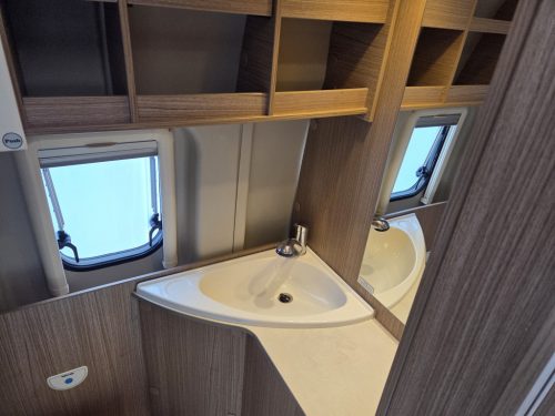 Carado V640 160hp 2019 single beds photo: 13