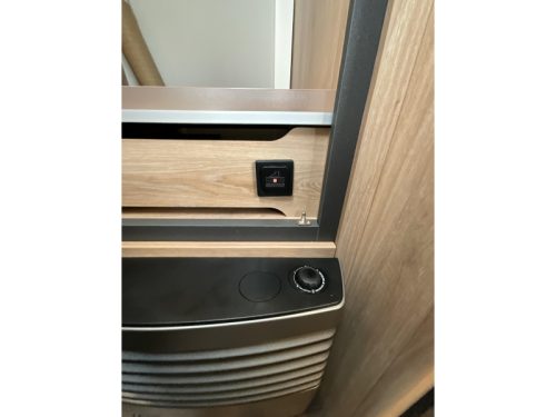 Knaus Sport Platinum 500 EU ENKELE BEDDEN-VLOERVERW Foto: 10