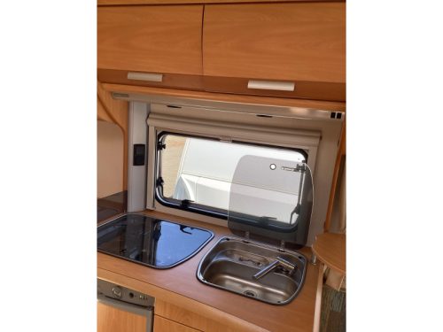 Chateau Calista 450 Mover/awning photo: 7