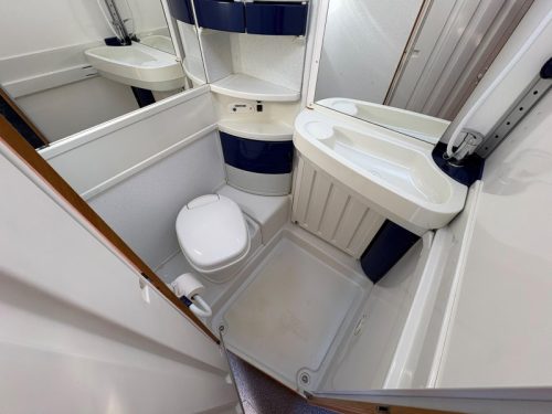 Hymer B 544 Airco, Pop-top roof, 130HP photo: 15