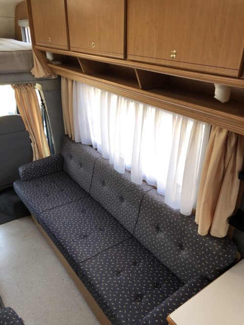 Dethleffs A5830 5 berth starter Motorhome photo: 24