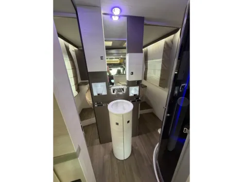 Chausson Welcome 728 EB French bed Pop-top roof 42000 km photo: 16