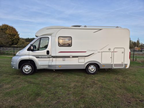 Adria Compact 660 SPX Transverse bed 1st owner 2016 photo: 6