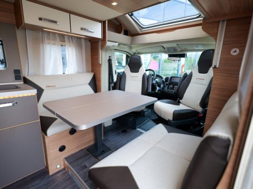 Weinsberg CaraSuite Spicy 700 DX AUTOMATIC FACE 2 FACE 2027 photo: 8