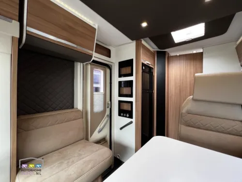 Adria Matrix M 670 SL Length and Lift Bed photo: 7
