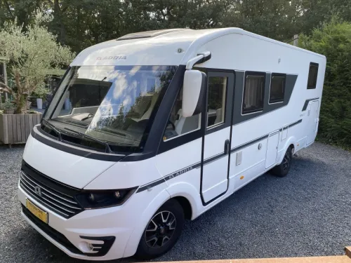Adria Sonic Plus 700 DC Automatic | Roof air conditioning Level photo: 3